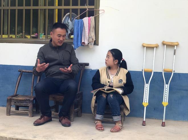 才明白被父母赶出家门的小凯不冤看到玻璃娃娃621分感动全网(图6)